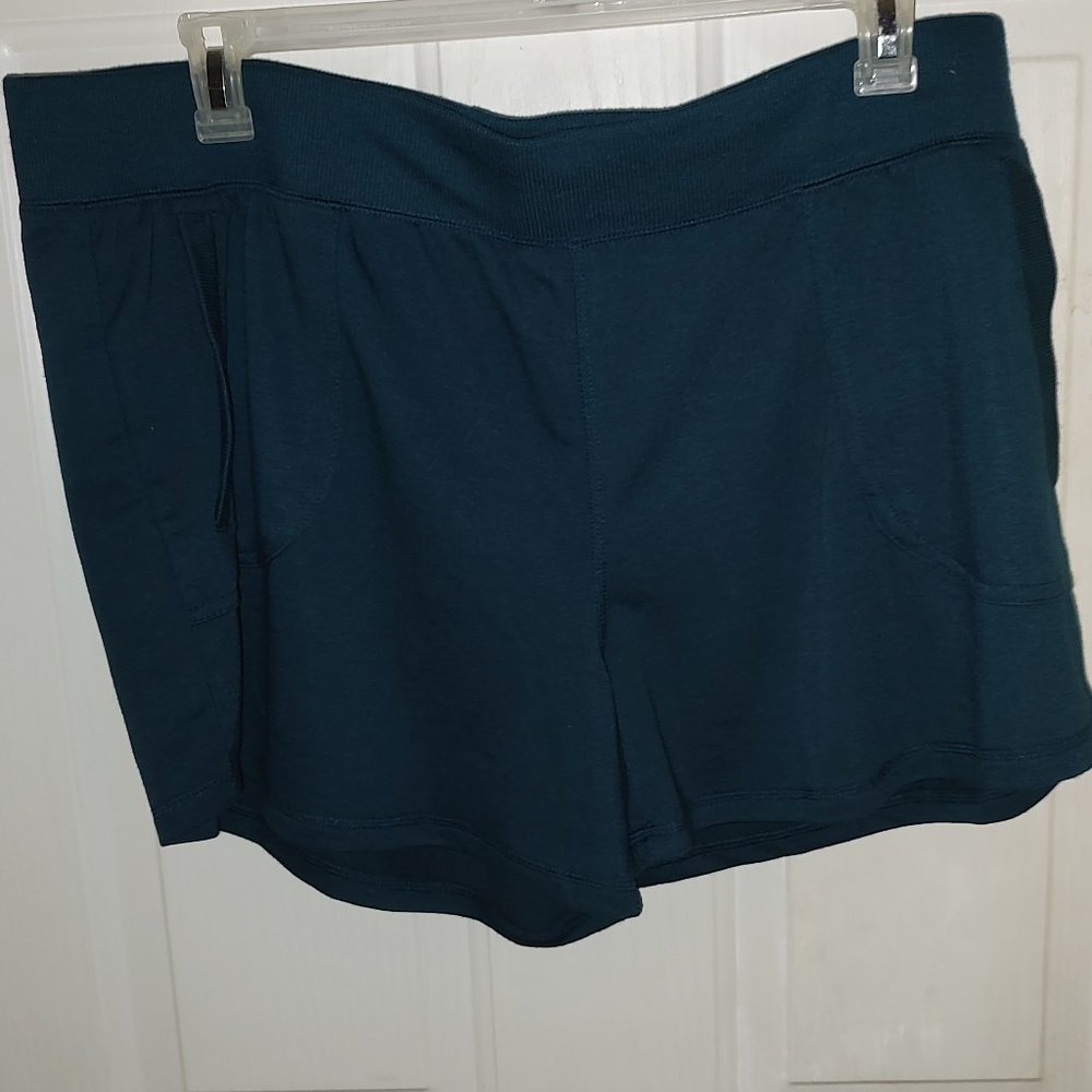 ATHLETIC WORKS. Teal color shorts. XXXL (22)